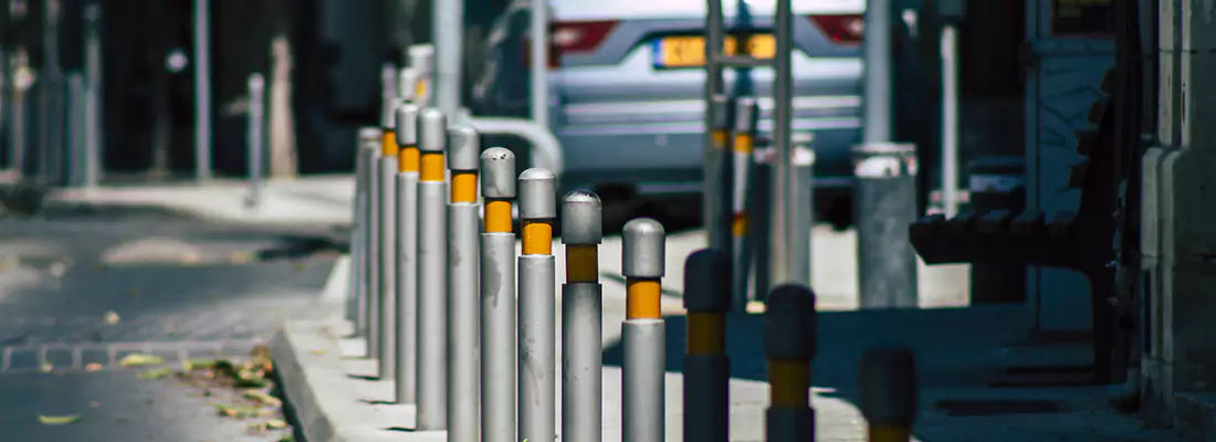 Safe and Convenient Retractable Barrier Column Systems for Properties in West Pensacola, FL